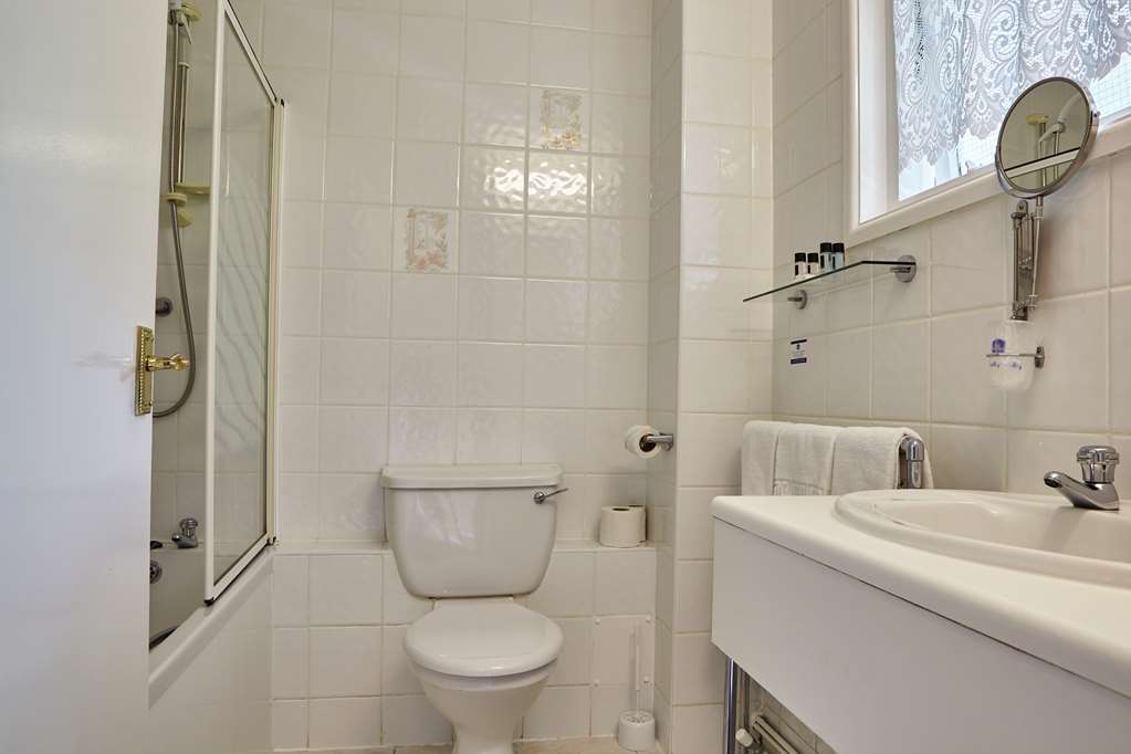 The Wild Hare Hotel Tintern Room photo